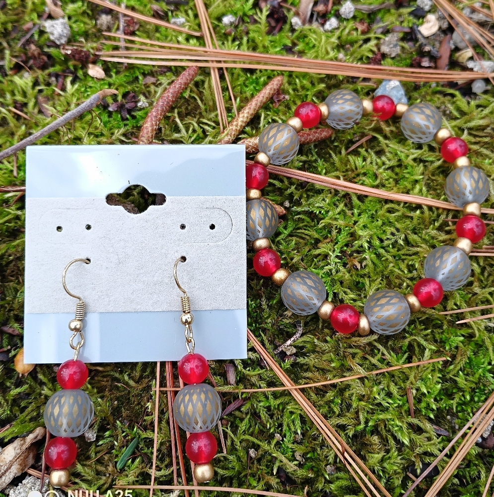 Red and grey jewelry set